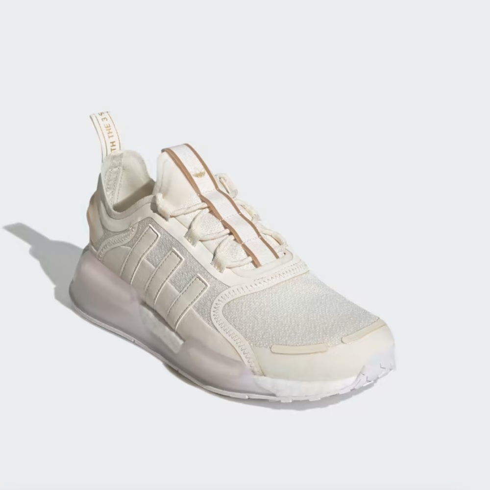 NIB Adidas Originals NMD V3 Sneakers in Magic Beige